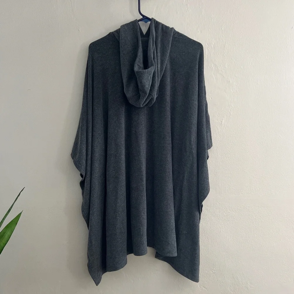 DKNY Sport hooded poncho size small - Picture 2 of 4